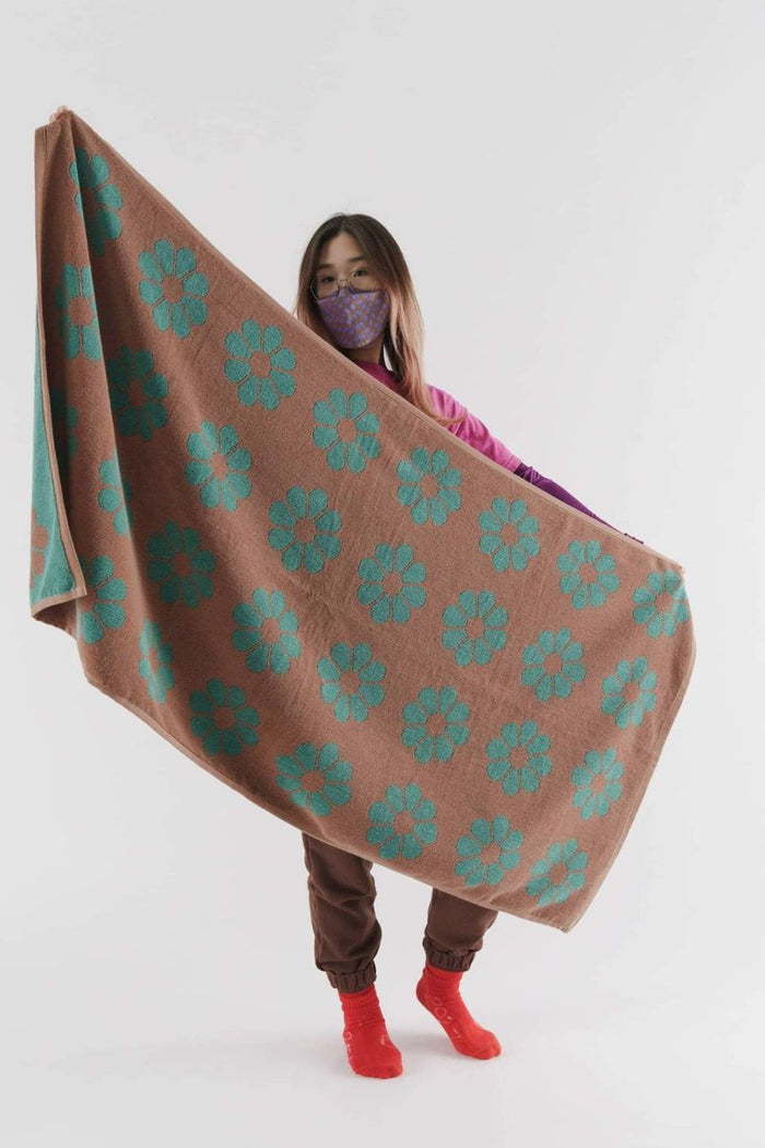 Baggu Bath Towel Sage Daisy