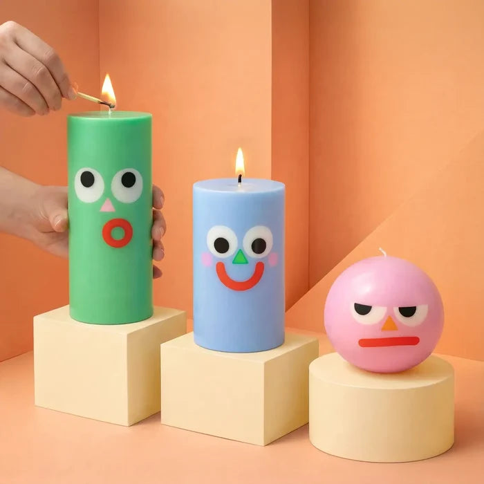 Moodz™ - Grumpy Round Face Candle, Pink, 50h