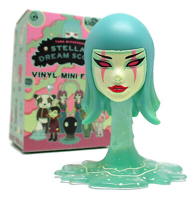 Namaka Mini Figure