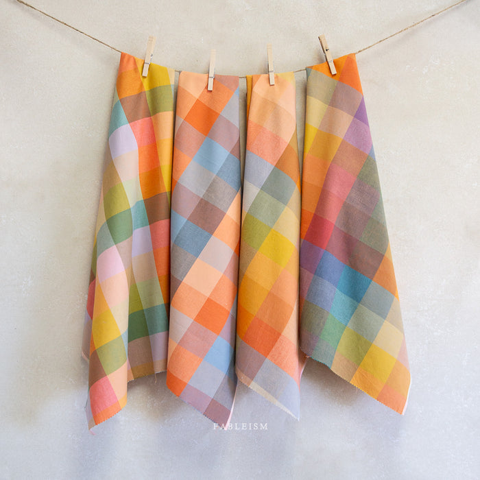 Wide Happy Checkers in Bloom | Lumiere